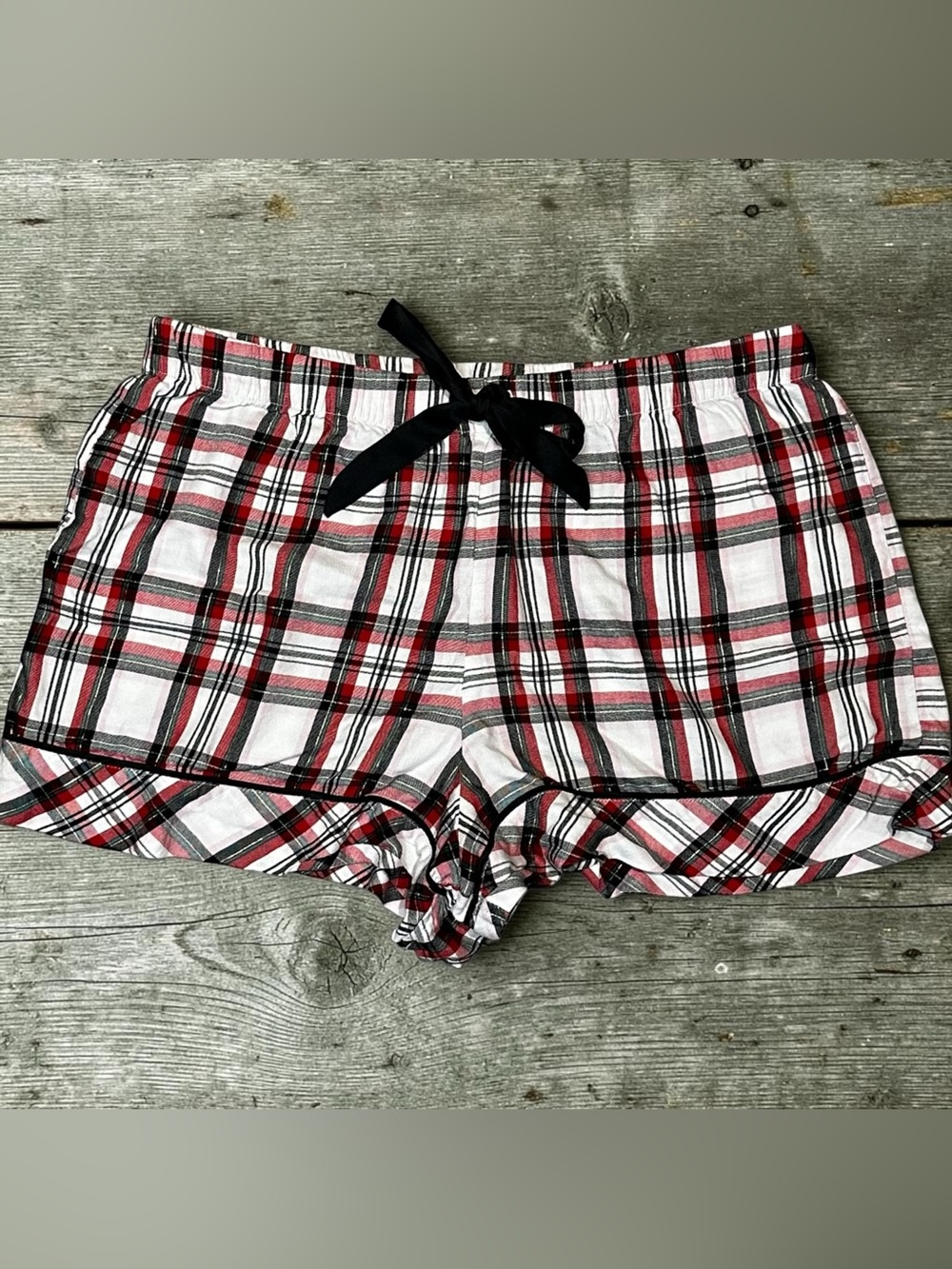 Victoria’s Secret Plaid Sleep Shorts Womens Large Red Black Flannel Lounge PJs